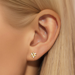 Pendientes de Plata de Ley S925 Nuevos, Pendientes de Zirconia Cúbica con Forma de Estrella y Flor, Joyería Simple para Mujer - Product Image 6