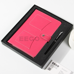 Vente en gros Ensemble de cahiers avec logo personnalisé Boîte cadeau haut de gamme A5 en cuir PU Cadeau <span class=keywords><strong>pour</strong></span> <span class=keywords><strong>homme</strong></span> à usage professionnel Cadeau à la main - Product Image 1