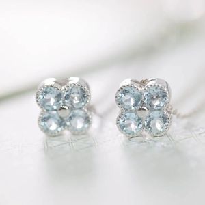 Collier pendentif trèfle à quatre feuilles porte-bonheur en or fin 18 carats avec pierre précieuse naturelle aigue-marine Xinfly Jewelry - Product Image 2