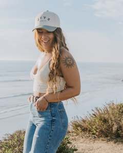 Casquette de sport de baseball brodée en 3D personnalisée 5 panneaux structurés Un cadre Casquette de baseball Couleur contrastée Deux tons Coton Snapback Caps - Product Image 5