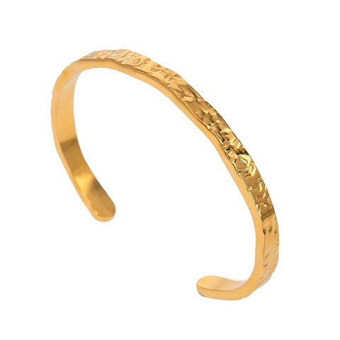 Women Gold Plated Flower & Leaf Shaped Earing