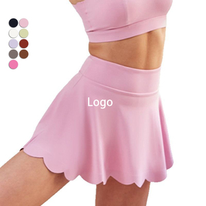 Jupe-short respirante taille haute pour femmes avec logo frontal, short intégré et poche, jupe de sport pour le tennis de table - Product Image 1