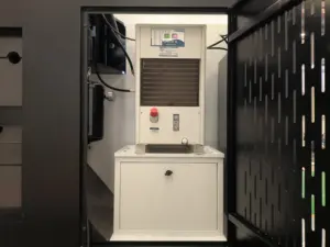 금속 가공 CNC 3 축 밀링 드릴링 태핑 수직 기계 CNC 가공 센터 VMC640