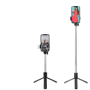 Palo de Selfie Ajustable de 70 cm para Teléfono Móvil con Luz de Belleza, Control Remoto y Trípode - Product Image 4