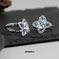 Vente en gros de boucles d'oreilles en argent sterling S925 avec trèfle à quatre feuilles incrusté de moissanite, bijoux de mariage et de fiançailles pour femmes