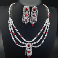Ensemble de bijoux UBEIDO au design exquis en forme de goutte d'eau, ensemble de collier et de boucles d'oreilles en zircone cubique de haute qualité, pierre rouge, pour femmes