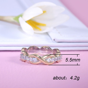 Anello a Forma di Infinito per Donne, Gioiello Minimalista Creativo Bicolore Aperto e Regolabile - Product Image 5