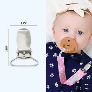 Clip <span class=keywords><strong>de</strong></span> cadena <span class=keywords><strong>de</strong></span> chupete <span class=keywords><strong>de</strong></span> bebé <span class=keywords><strong>de</strong></span> alta calidad <span class=keywords><strong>de</strong></span> 25MM Clips <span class=keywords><strong>de</strong></span> chupete <span class=keywords><strong>de</strong></span> cinta <span class=keywords><strong>de</strong></span> moda superior <span class=keywords><strong>de</strong></span> Metal - Product Image 4