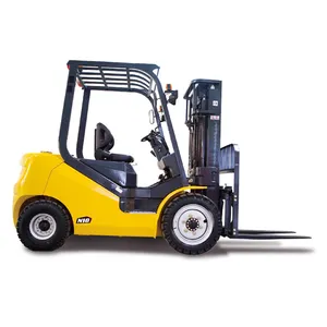 China marca e motor japonês XCB-D30 4Wd trator 3t Diesel Forklift Cabine fechada