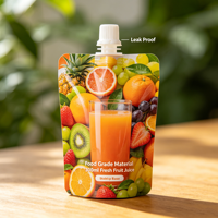 Op maat gemaakte logo-gravure bedrukte staande verpakkingstas voor vloeibare dranken, PE-uitgietzak voor fruitpuree, wodka, whisky, mineraalwater