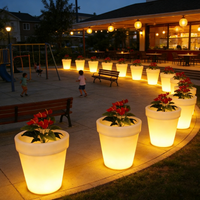 Pot Bunga Plastik Besar Berlampu LED Tenaga Surya untuk Taman, Patio, Restoran, Lanskap Hotel, Dekorasi Penanaman