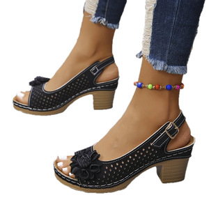 Sandales à talons pour femmes, rouges, à bout ouvert, talon épais, respirantes, à lanières, motif floral, talon moyen, chaussures d'été - Product Image 5