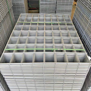 Grillage soudé en fil d'acier galvanisé à chaud Yuking 2026, tissage plat, idéal pour clôtures agricoles - Vente chaude - Product Image 1