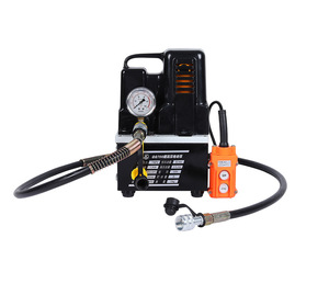 Bomba eléctrica de hierro QQ700, alta calidad, uso conveniente, negra - Product Image 1