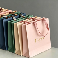 Porte-achats en carton blanc imprimé personnalisable, structure en papier épais, aspect luxueux léger avec une grande capacité de charge