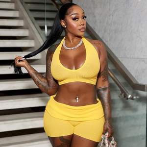 VOIKERDR Conjunto de top y pantalones cortos para mujer, ligero, transpirable, de verano, de dos piezas, diseño simple, licra, poliéster - Product Image 4