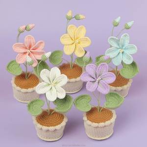 Maceta de hilo de ganchillo Xuefeier hecha a mano con diseño de flor, ideal para plantas en maceta, regalo perfecto para las fiestas. - Product Image 1