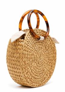 Bolso Redondo de Paja Tejida, Color Beige Natural, Textura Trenzada, con Asas de Acrílico con Diseño de Carey y Cierre de Cordón de Lino - Product Image 2