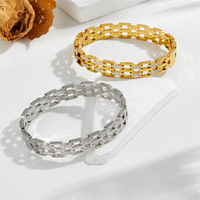 Bracelet en fer inaltérable et étanche avec accents de diamants, motifs ajourés, accessoire haut de gamme sophistiqué, minimaliste et chic
