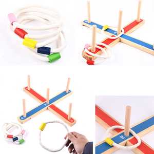 Jeu de lancer d'anneaux en bois écologique générique pour enfants, idéal pour les activités ludiques et éducatives en plein air en famille - Product Image 2