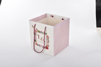 Sacs en papier de luxe sur mesure, modèle NA-2405-067-OP, finition mate PP, découpe à la presse, qualité carton S/S, vente chaude
