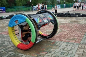 2024 Playground New Model Other Amusement Park Rides 2 Seats 360 Degree Happy Rolling Car