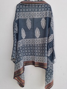 Sarongs, paréos et foulards en coton léger imprimés à la main sur blocs de bois, vêtements de plage pour femmes pour l'été et les stations balnéaires - Product Image 5