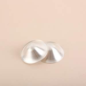 Protège-mamelons en argent à trois couches avec ions d'argent pour mamelons gercés, anti-frottement et apaisant - Product Image 2