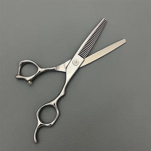 Tijeras de Peluquería con Diseño de Asta de Ciervo, 6 Pulgadas, Tijeras de Entresacar, Acero Inoxidable 440C, para Diestros, Uso en Salón de Belleza - Product Image 1