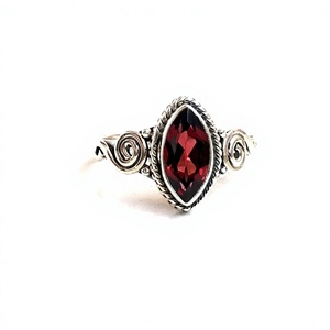 Bague d'anniversaire pour femme en pierre naturelle grenat facetté forme marquise, bijoux fins en pierres précieuses, argent sterling massif 925, vente en gros - Product Image 1