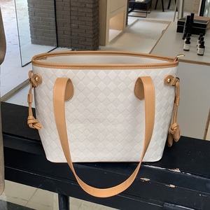 Sac à bandoulière pour femme grande capacité, motif à carreaux blanc et marron, fermeture éclair, détail chaîne, usage quotidien - Product Image 3