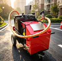 Machine professionnelle de scellement des fissures avec application précise des matériaux pour les projets de maintenance des routes en asphalte
