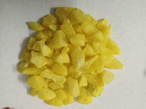 Qualité supérieure jaune citron 5-10mm copeaux de pierre polis lisses gravier concassé enduit de couleur métallique pour les projets extérieurs - Product Image 3