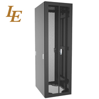 Armoire réseau 42U à porte grillagée pour centre de données, rack de serveur en acier SPCC à neuf plis, sur pied, protection IP20, certifiée CE ROHS
