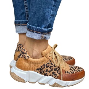 Usine de mode Vente en Gros Chine Chaussures <span class=keywords><strong>Marron</strong></span> en <span class=keywords><strong>Cuir</strong></span> PU Imprimé Léopard Femmes Chaussures Baskets - Product Image 3