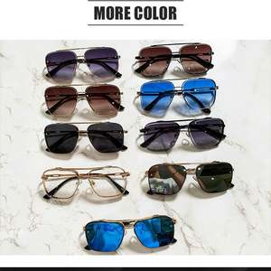 Lunettes de soleil pilote carrées à verres dégradés tendance 2025, protection UV400, double pont métallique, pour hommes et femmes - Product Image 4