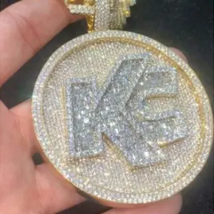 Neues Design HipHop Iced Out Emearld Diamant Moissan ite CZ 925 Sterling Silber 14 Karat vergoldet Männer Logo Buchstabe Name Anhänger