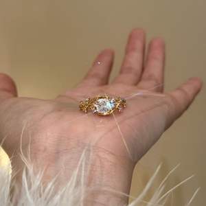 Bague en argent pur S925 avec diamant en sucre, design de niche, bague à fleurs en diamant carré enveloppée de vignes, bagues de luxe haut de gamme - Product Image 2