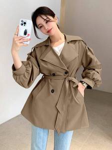 Veste élégante sur mesure OEM ODM pour femme, collection automne-<span class=keywords><strong>hiver</strong></span>, <span class=keywords><strong>manteau</strong></span> trench uni tissé pour le bureau, décontracté et quotidien - Product Image 2