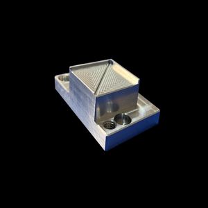 Service de fabrication sur mesure de boîtiers de moteur en acier inoxydable, usinage CNC et perçage de pièces en fonte de fer - Product Image 4