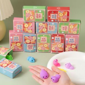ของเล่นบีบได้แบบกล่องสุ่มลายการ์ตูน บรรเทาความเครียด สำหรับเด็กอายุ 5-7 ปี ของขวัญสำหรับเด็กผู้ชายและเด็กผู้หญิง - Product Image 3