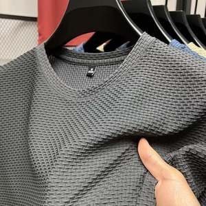 T-shirt da uomo all'ingrosso 2025 estivo in poliestere a rete effetto seta ghiaccio a maniche corte girocollo tessuto liscio traspirante vestibilità ampia - Product Image 2