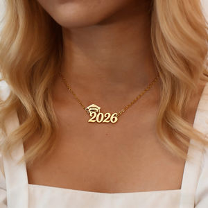 Regali di Laurea <span class=keywords><strong>per</strong></span> Lei, Collana Personalizzata con Nome e Cappello di Laurea, Gioielli <span class=keywords><strong>per</strong></span> Ragazze - Product Image 1