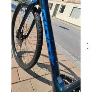 NOUVEAUTÉ 2025 – Vélo de Gravel Électrique <span class=keywords><strong>Giant</strong></span> Revolt Advanced 2 V2 - Product Image 2
