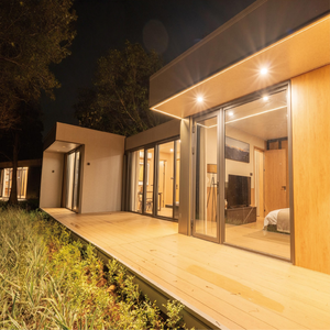 Maison mobile de luxe en aluminium, étanche, isolante thermiquement, écologique et durable, pour hébergement panoramique, parc ou résidence de style moderne - Product Image 1