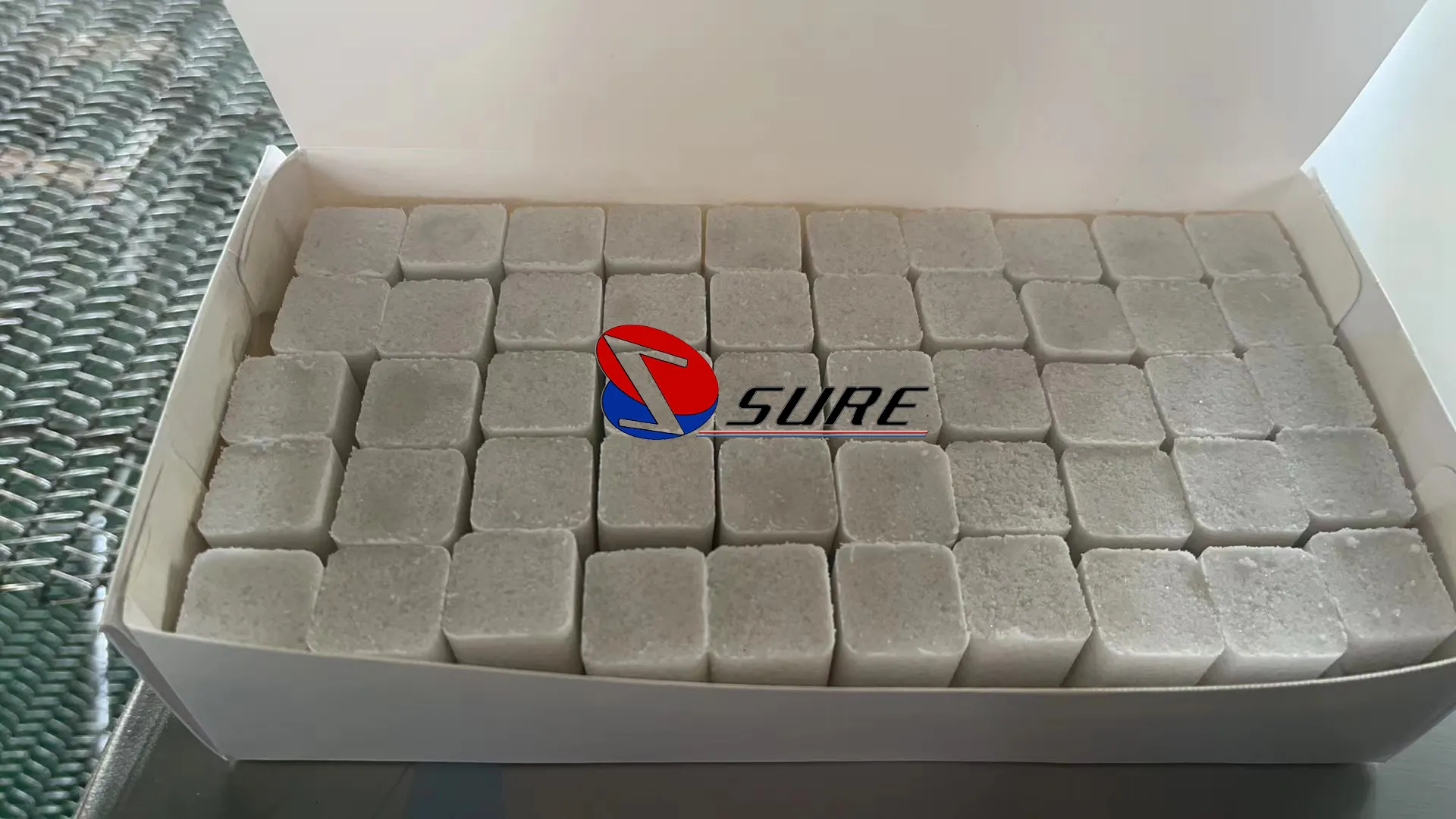 고효과적인 설탕 큐브 성형 기계 설탕 과립 큐브 가공 생산 라인