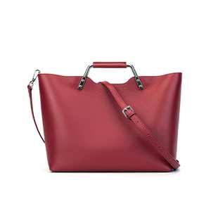 2026 Designer grands sacs fourre-tout produits en gros en vrac femmes grands sacs à main en cuir véritable dames sac à bandoulière grossistes - Product Image 1