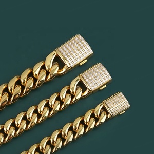 Pulseras de Eslabones Cubanos de Acero Inoxidable, Joyería Estilo Miami, Chapado al Vacío PVD en Oro de 18K, Botón con Diamantes de Circonita - Product Image 5