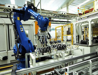 Bras robotisé collaboratif à 6 axes contrôlé par PLC avec pince pour la manutention industrielle des matériaux