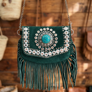 Bolso bandolera de gamuza verde con adornos de piedras turquesa y detalles de flecos, estilo moderno para mujer - Product Image 1